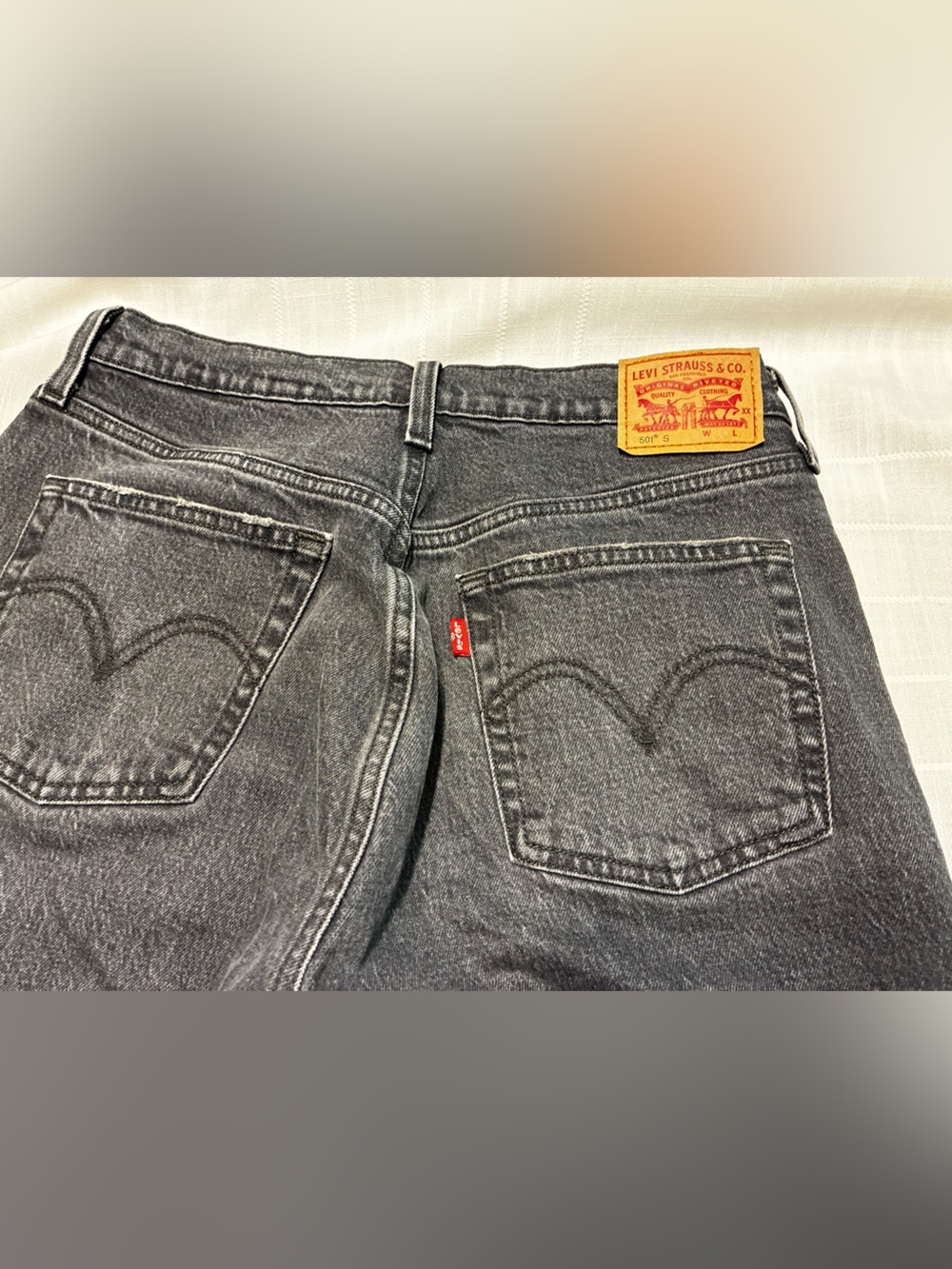 Levi's Women's Straight Leg Black Distressed Denim Jeans With Button Fly - Picture 3 of 9